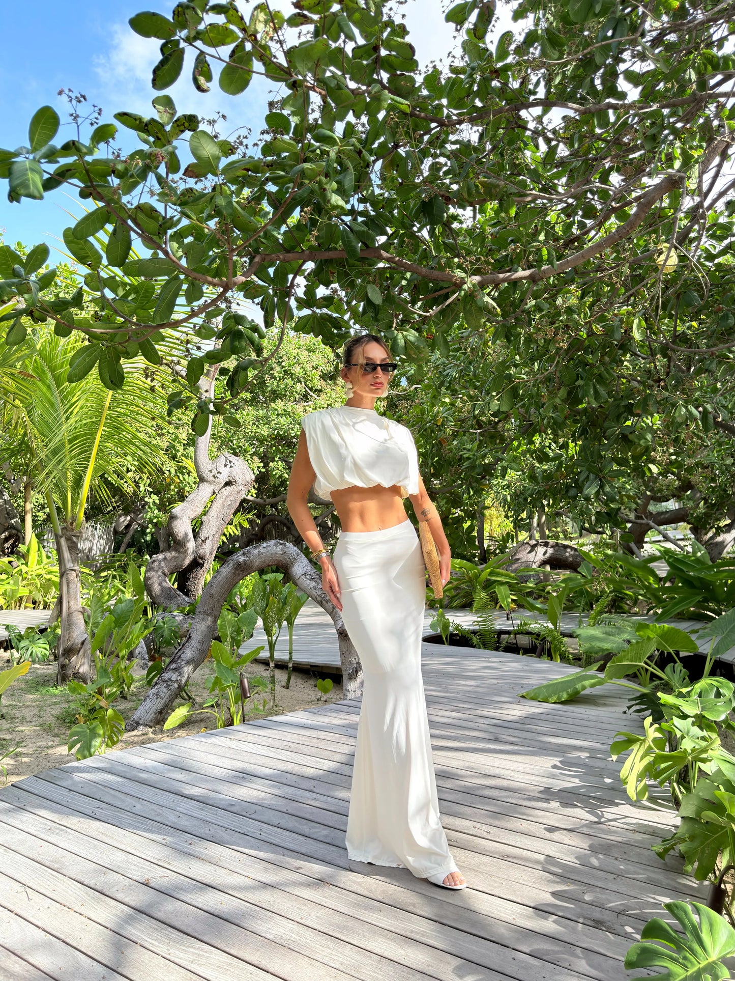 Conjunto Cropped Estruturado e Saia Longa – OFF