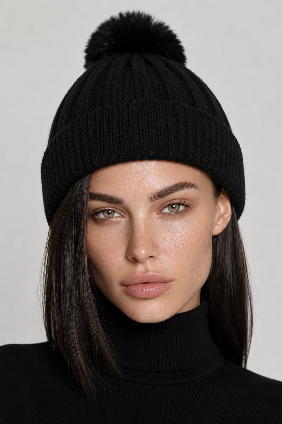 Touca de tricot com pompom - Preto