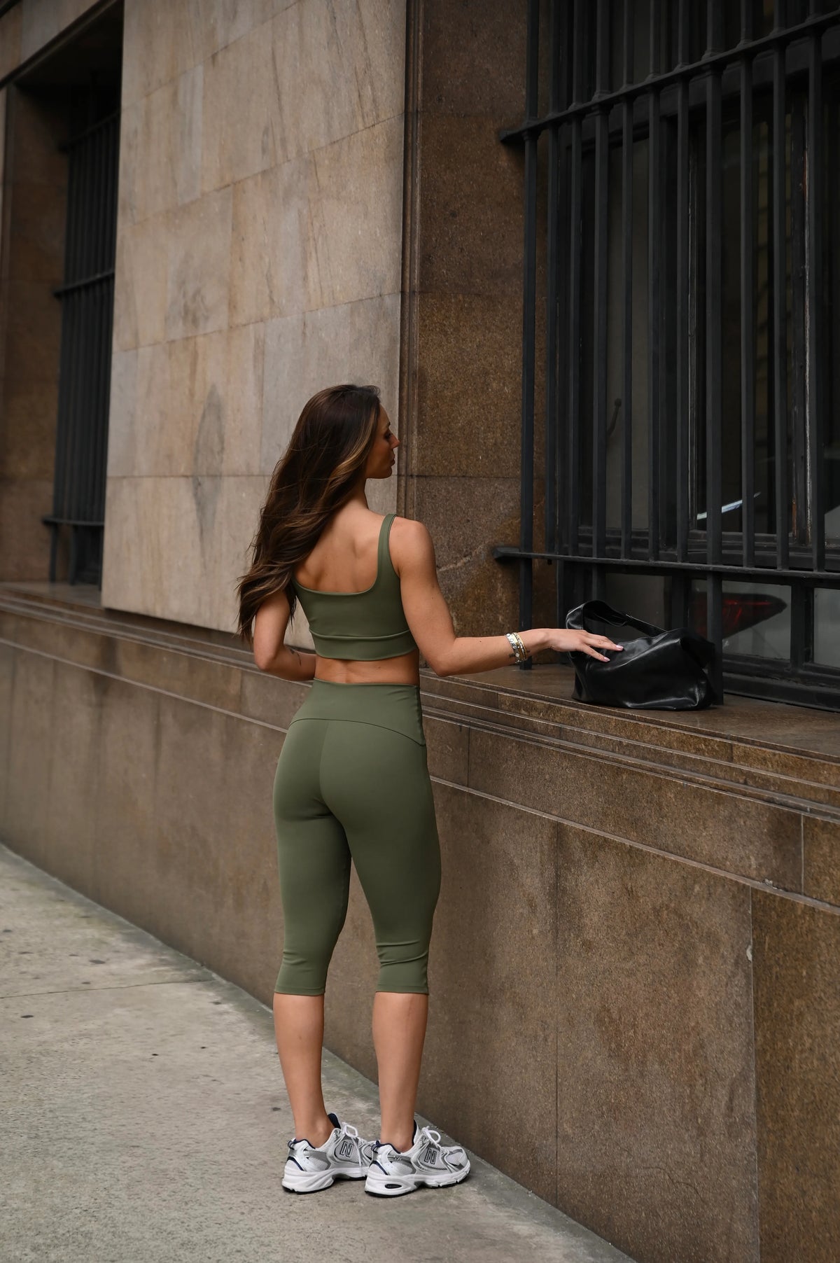 Calça Capri Sculpt – Militar