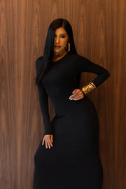 Vestido Longo Preto com Gola Redonda em Poliamida