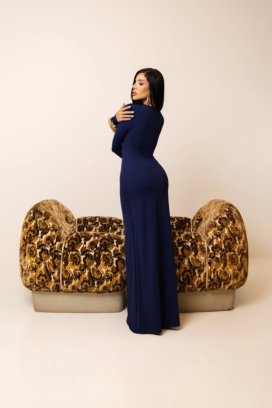 Vestido Longo Marinho com Gola Redonda em Poliamida