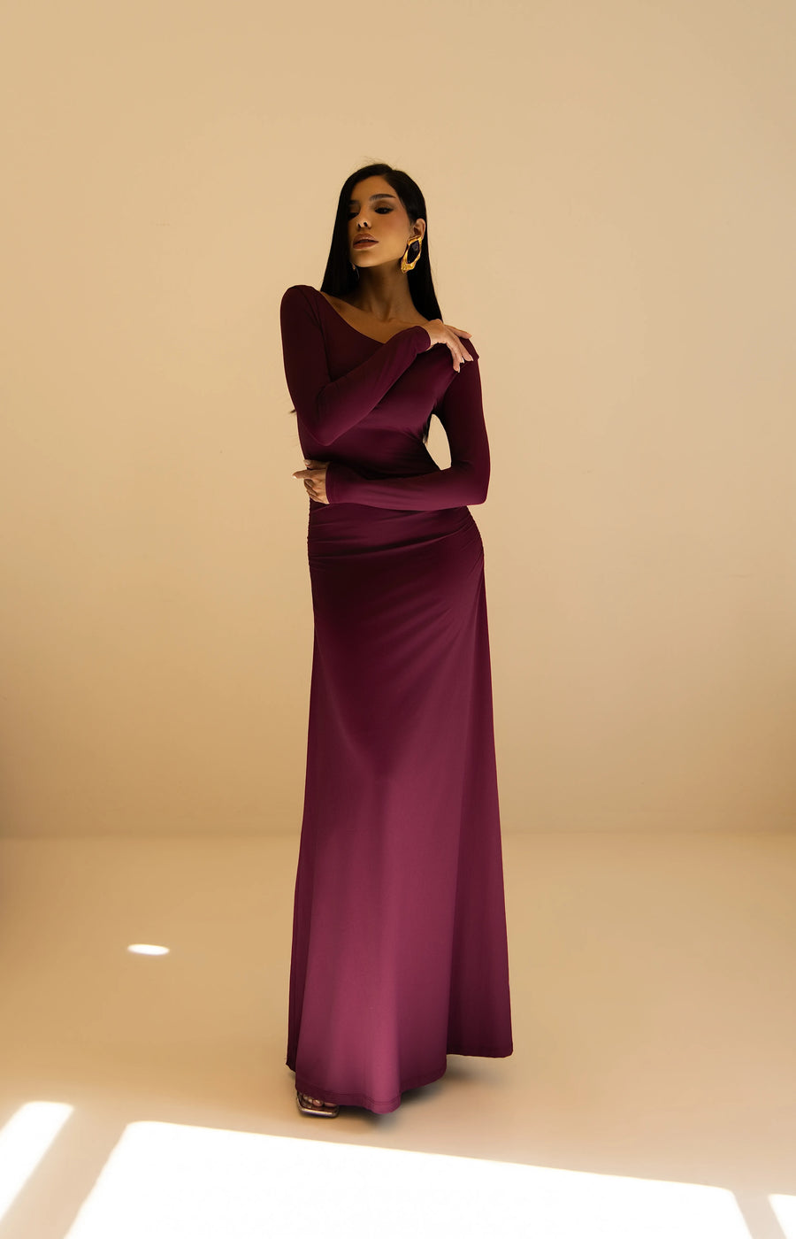 Vestido Longo Uva com Gola Redonda em Poliamida