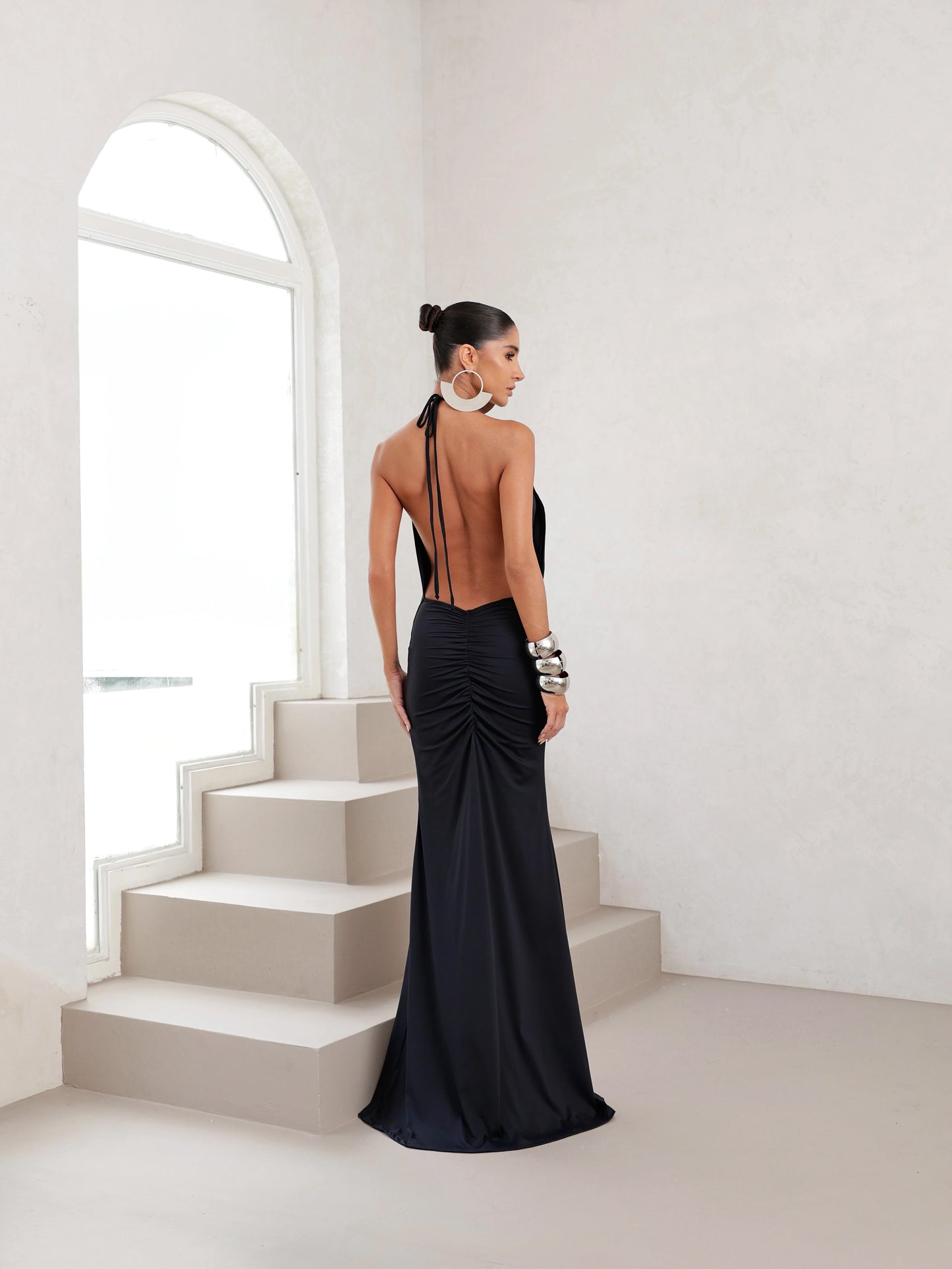 Vestido Longo em Poliamida Gola Degagê Preto