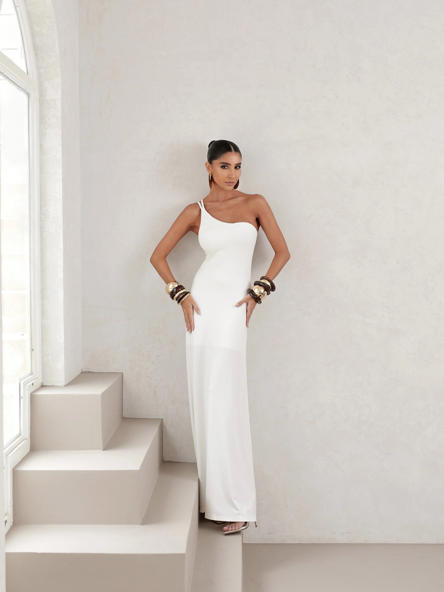 Vestido Longo em Poliamida Um Ombro Só Off