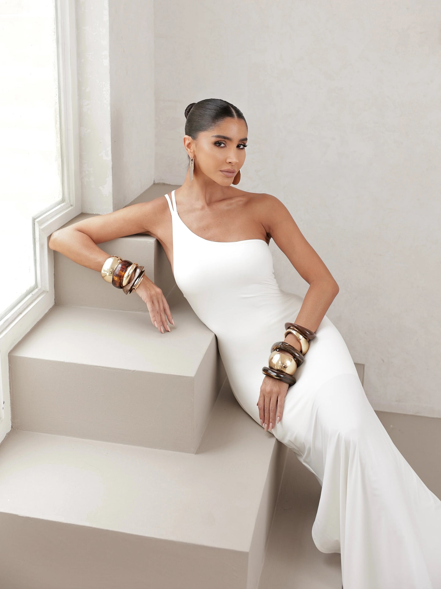 Vestido Longo em Poliamida Um Ombro Só Off