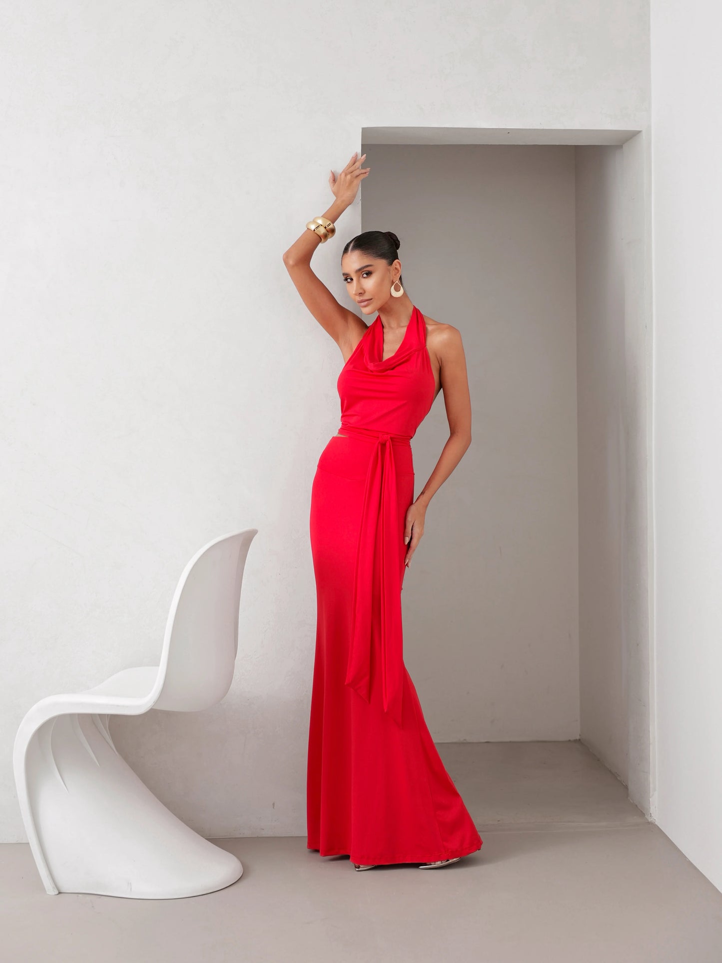 Conjunto Poliamida Cropped Degagê e Saia Longa Vermelho