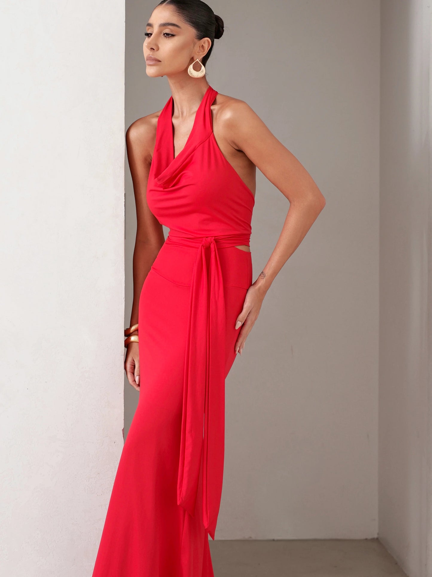 Conjunto Poliamida Cropped Degagê e Saia Longa Vermelho