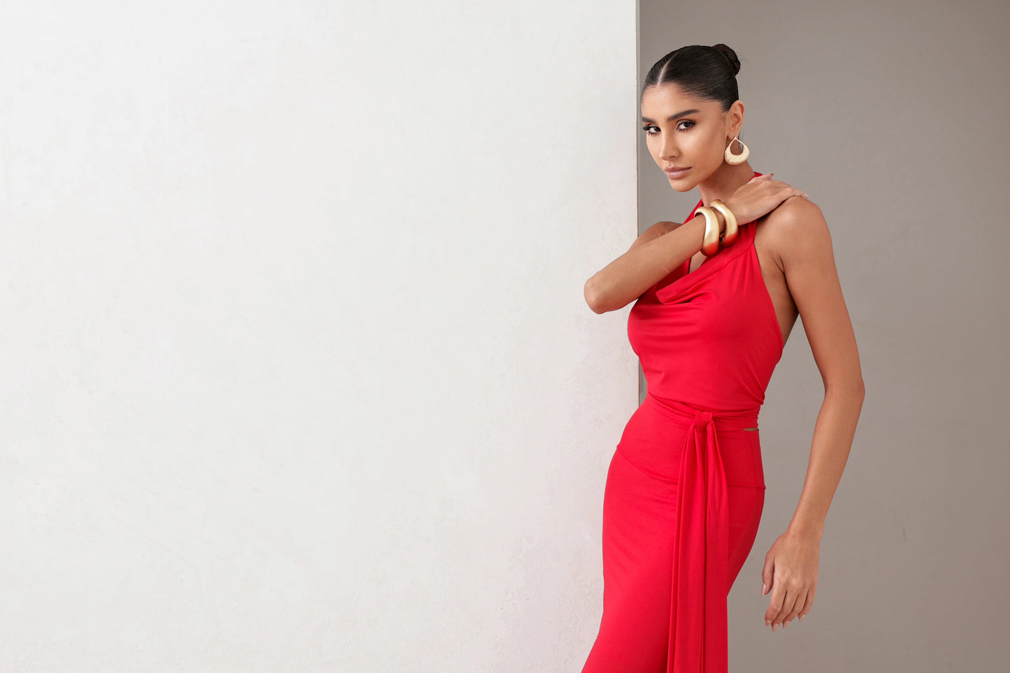 Conjunto Poliamida Cropped Degagê e Saia Longa Vermelho