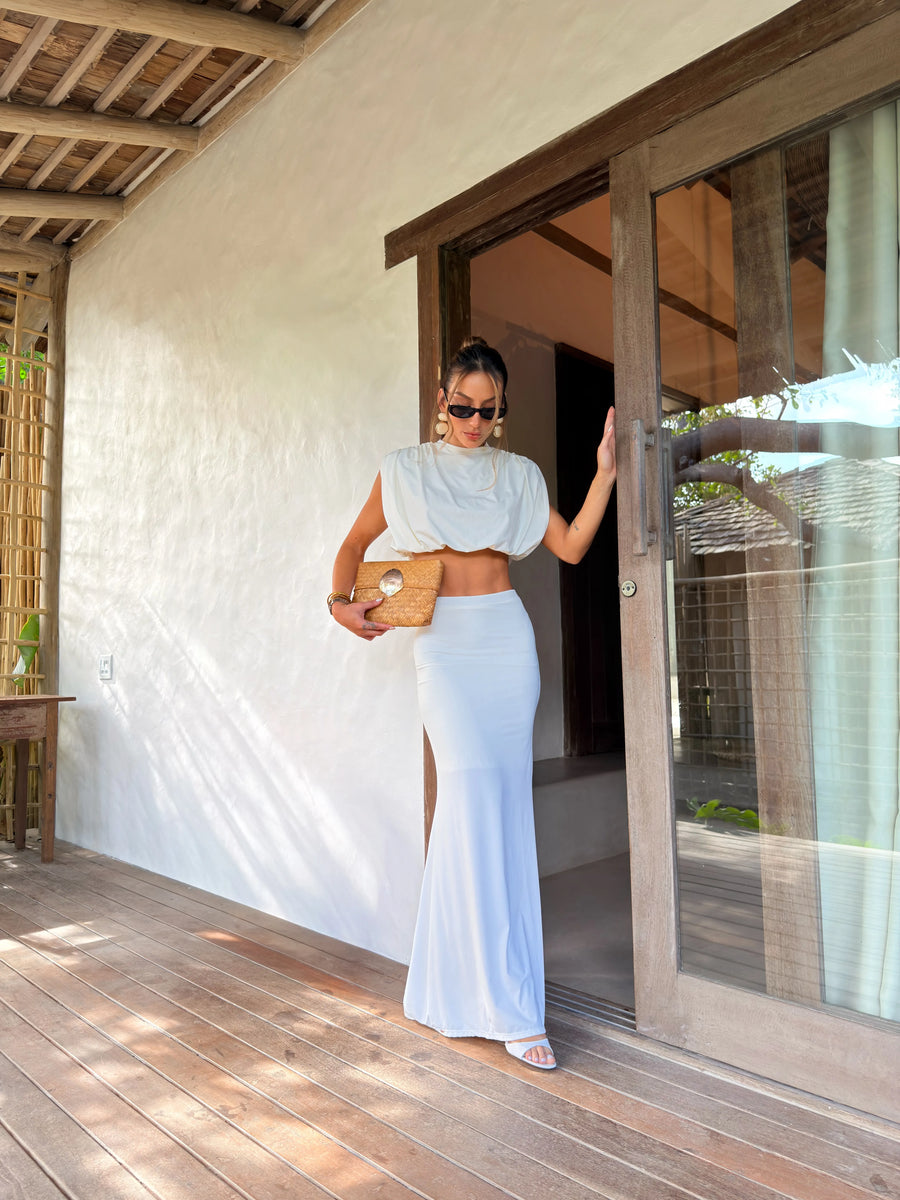 Conjunto Cropped Estruturado e Saia Longa – OFF