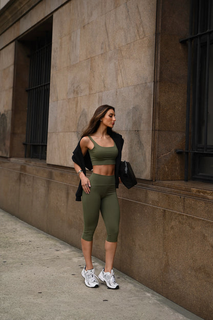 Calça Capri Sculpt – Militar