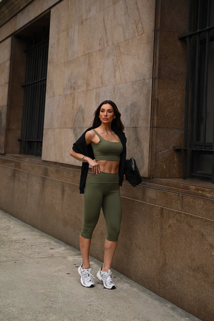 Calça Capri Sculpt – Militar