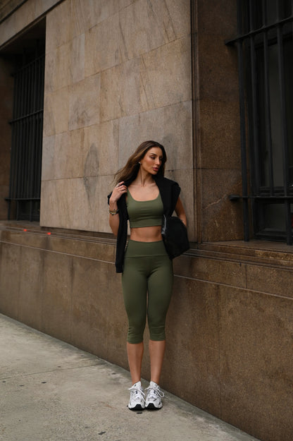 Calça Capri Sculpt – Militar