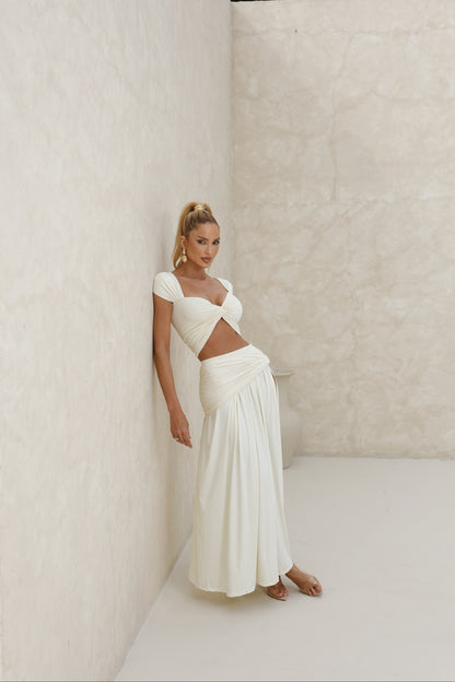 Trijunto de Poliamida com Saia, Cropped e Cinto Off